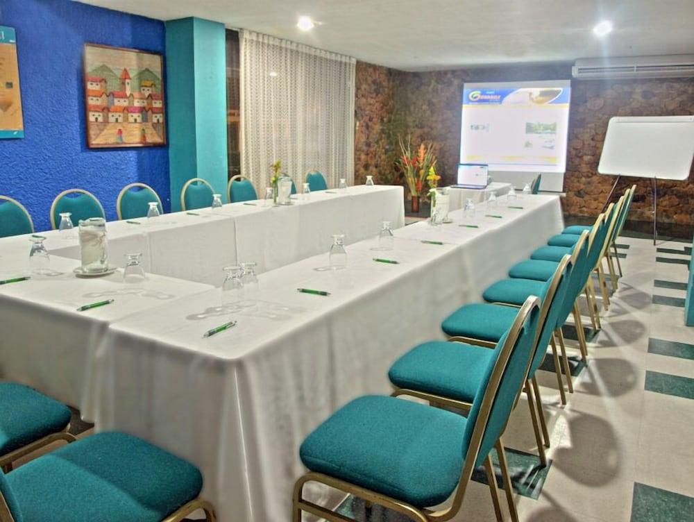 Hotel Guadaira Resort Melgar Εξωτερικό φωτογραφία
